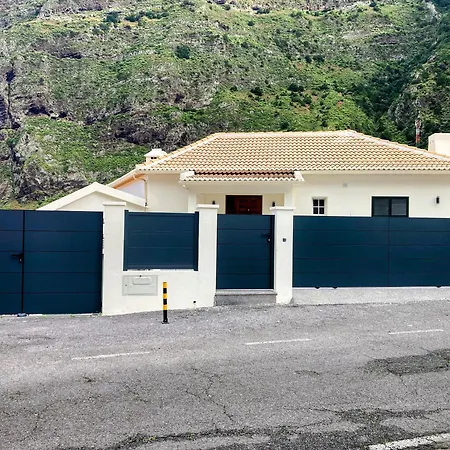 Casa Garces Сasa de vacaciones São Vicente