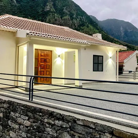 Casa Garces Сasa de vacaciones São Vicente